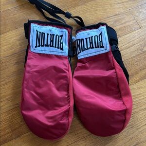 Burton snowboard lightweight mittens that look like boxing gloves.